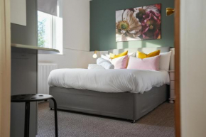 Tapton View - Modern Stay Near Chesterfield Town Center, Train Station & the Peak District